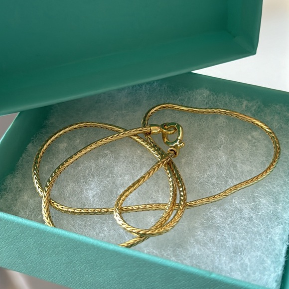 Gorjana Jewelry - $65 Gorjana NWOT 18K Yellow Gold Necklace Clasp Opens for Charms